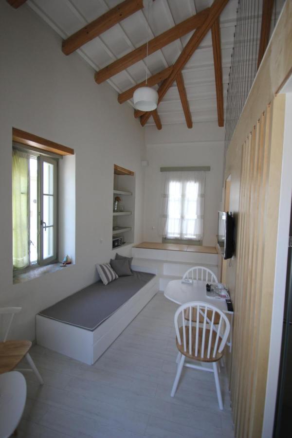 L Anima Boutique Suites Skiathos Town Bagian luar foto