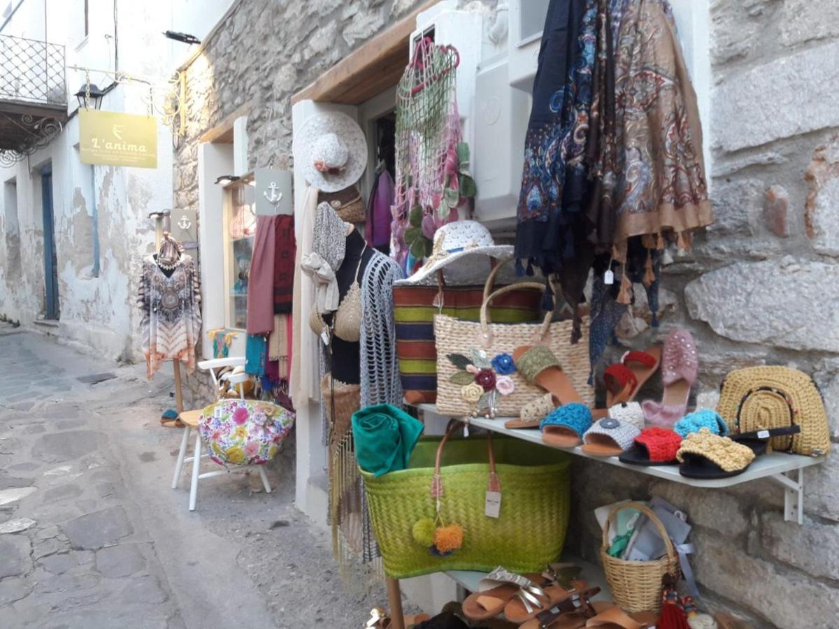 L Anima Boutique Suites Skiathos Town Bagian luar foto